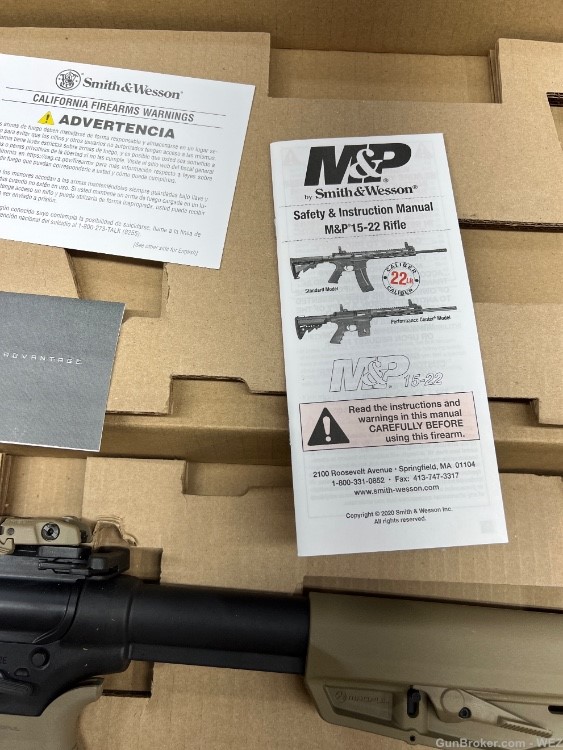 S&W M&P 15-22 FDE 22lr Unfired box and paperwork -img-8