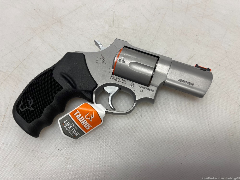 Taurus 44 Tracker .44 Magnum Revolver 5rds 2.5" 2-440029TKRT NO CC FEES-img-1