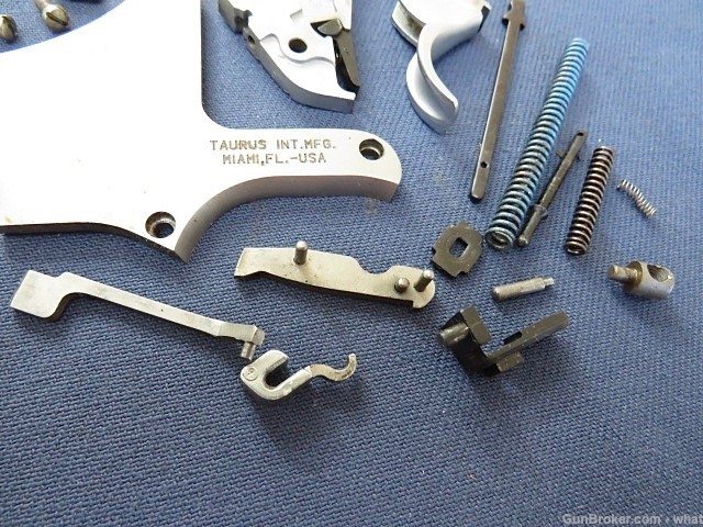 Taurus Model 608 .357 Revolver Small Parts Lot Kit Hammer Trigger ETC-img-3