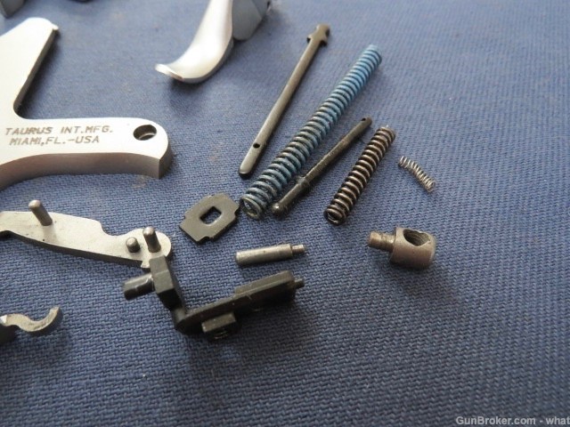 Taurus Model 608 .357 Revolver Small Parts Lot Kit Hammer Trigger ETC-img-9