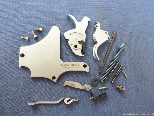 Taurus Model 608 .357 Revolver Small Parts Lot Kit Hammer Trigger ETC-img-0