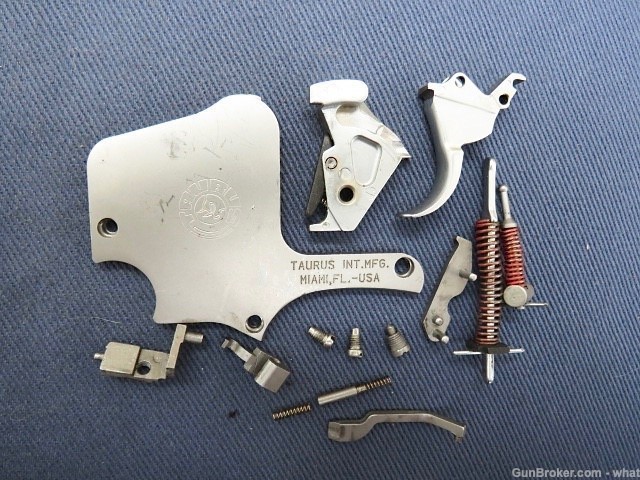 Taurus Model 850 .38 Spl Hammer + Trigger + Internal Assembly Parts-img-0