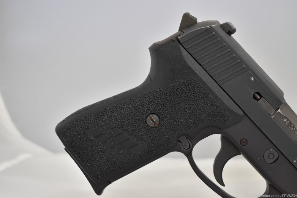 Sig Sauer P239 Pistol .40 S&W Estate Sale-img-5