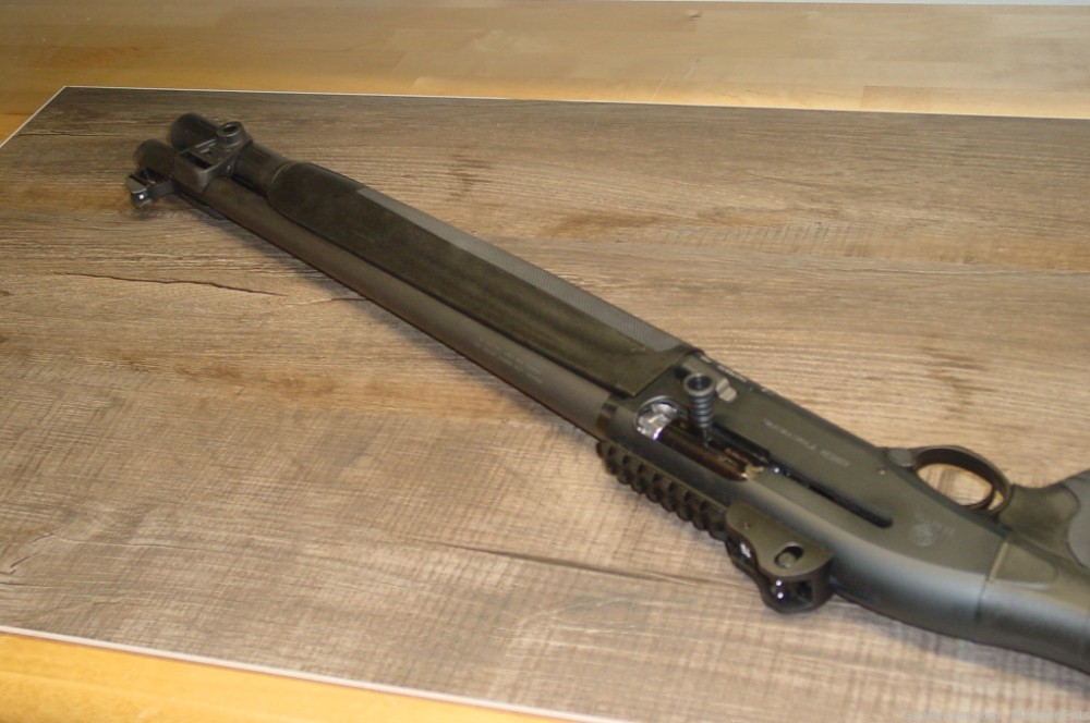 Original Beretta 1301 Tactical 12GA semi auto shotgun! Excellent!-img-16