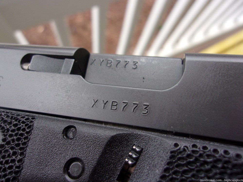 Glock 23 .40 S&W 4" Pistol 99% Hardly Fired DIMPLED Frame  Box G23 $1START-img-8