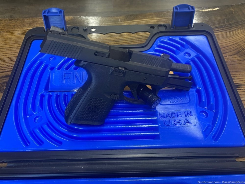 FN FNS-9C with box, holster, and 3 magazines-img-4