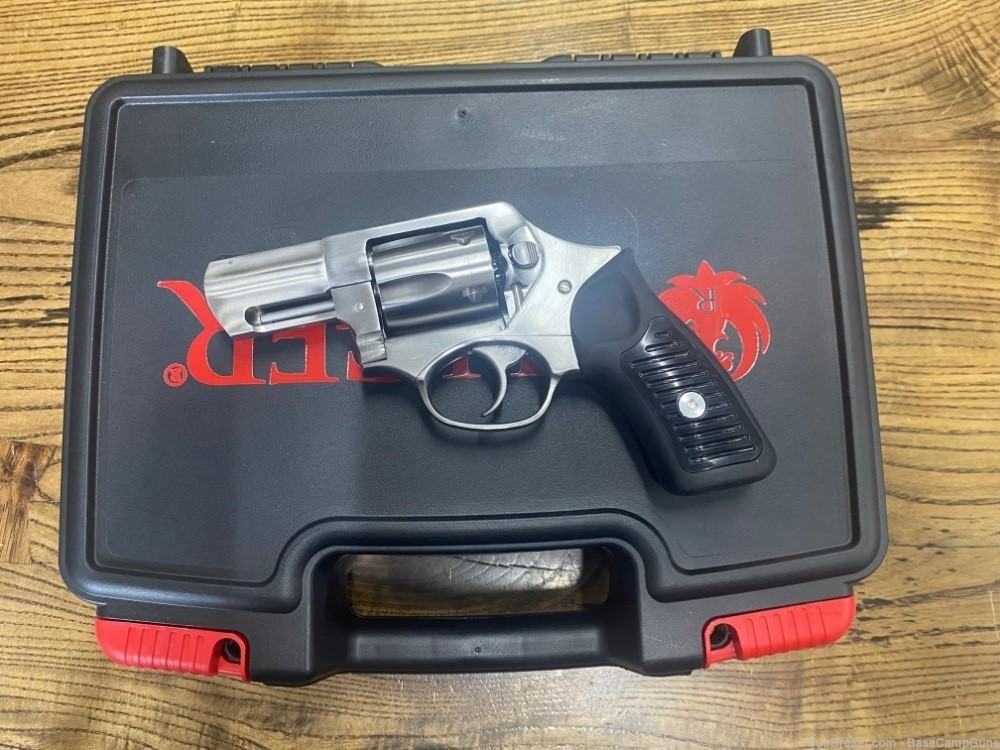 Ruger SP101 357 Magnum Hammerless with Box 5720-img-1
