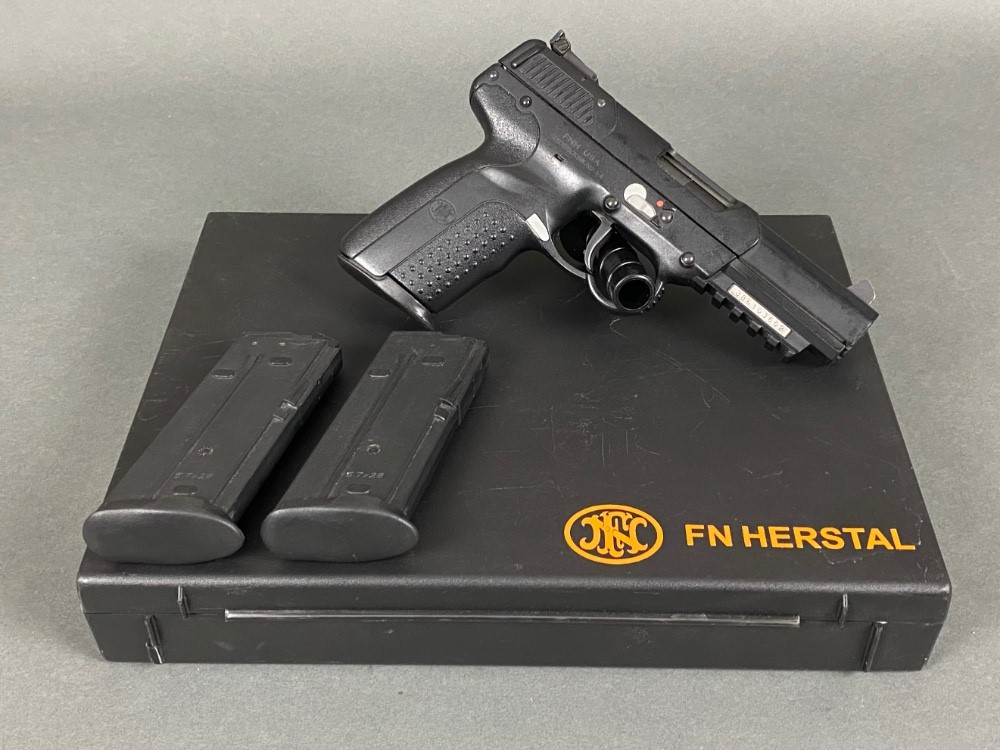 FN Five Seven IOM pistol ROUND TRIGGER GAURD 5.7x28 IN BOX 3 mags FN 5.7-img-0