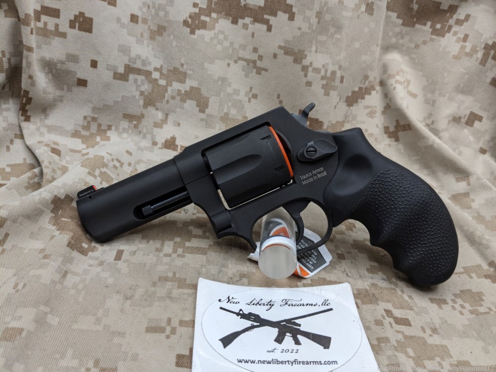 Taurus 856 Defender .38 Spl 6-Shot Revolver Night Sights NIB 285631NS-img-1