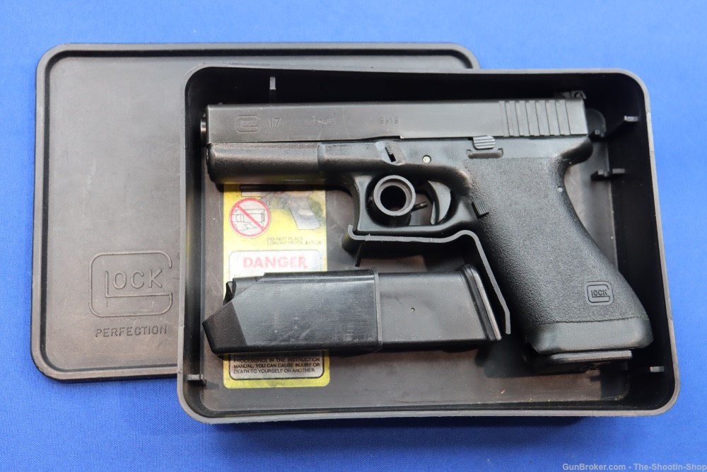 Glock Model G17 GEN1 Pistol AUG 1987 MFG 17 GEN 1 9MM CL Prefix PTY Code-img-0
