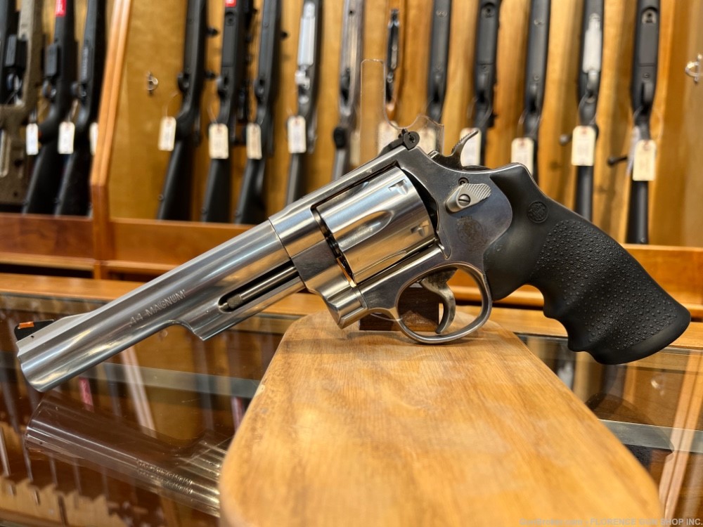 Smith and Wesson 629-6 .44 Magnum-img-1