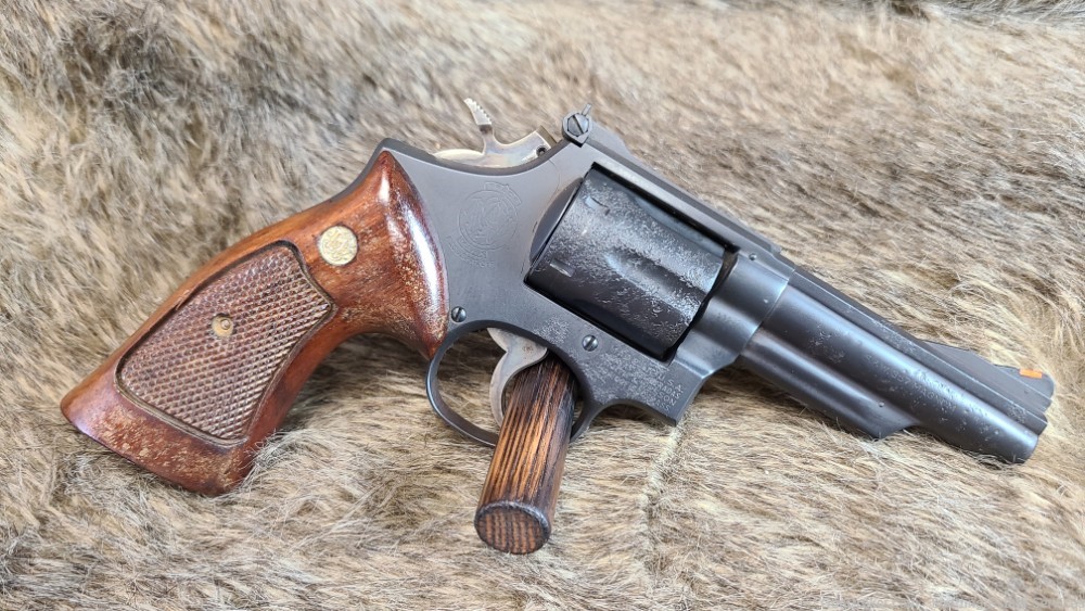 Smith & Wesson Model 19-3 - .357 Mag - 4" - 6 Shot - Reblued - 1972-img-0