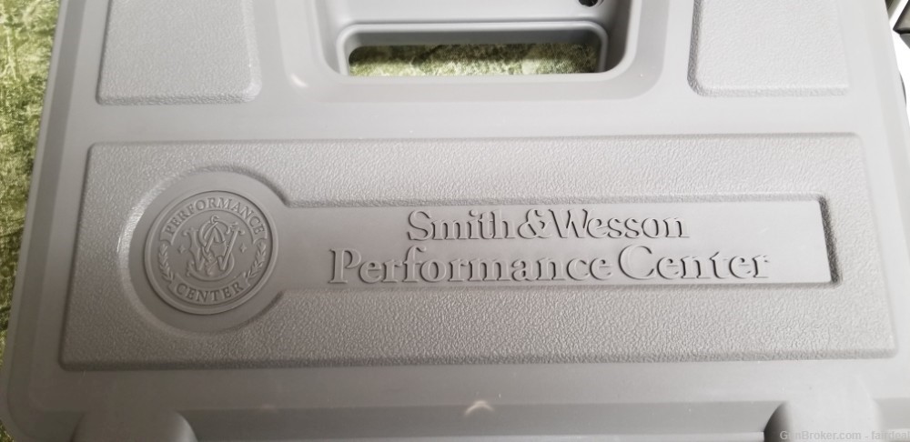 Smith & Wesson Model 627 Performance Center 357 Mag 8 SHOT NIB-img-2
