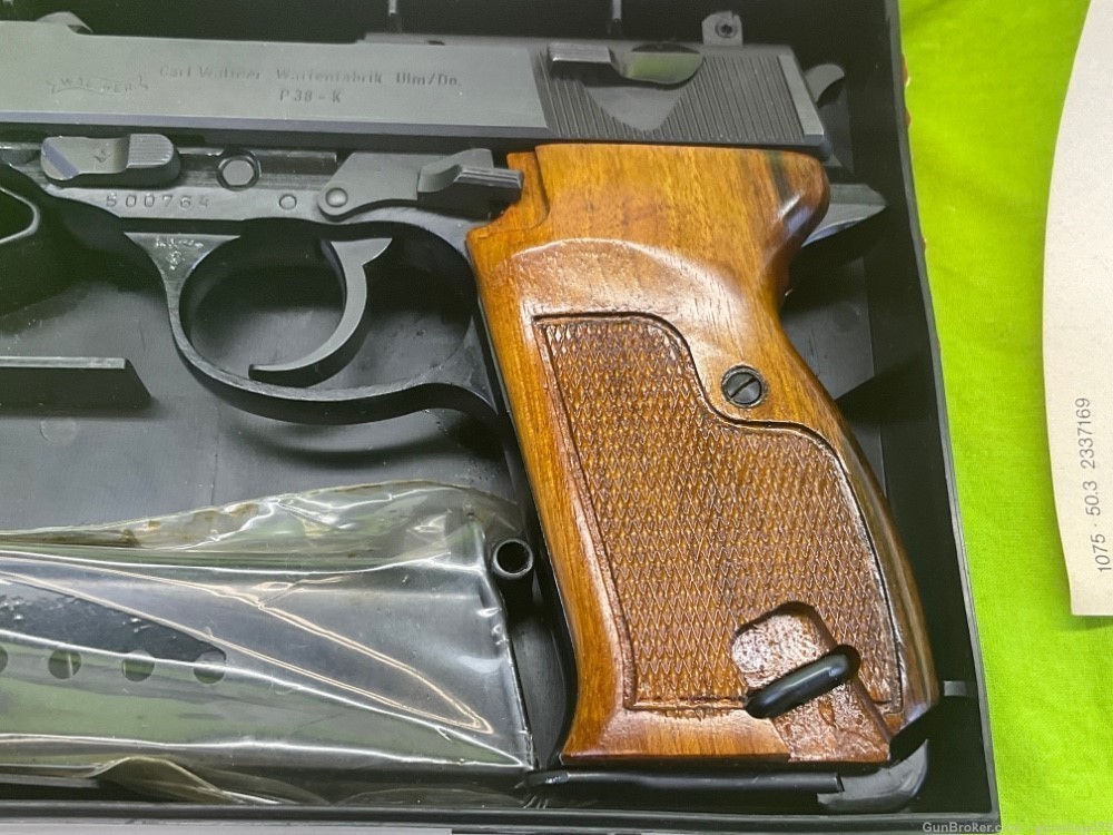 Rare Walther P38K Reissue P-38 P1 9MM Luger 1977 Walnut Grip Box Papers-img-7