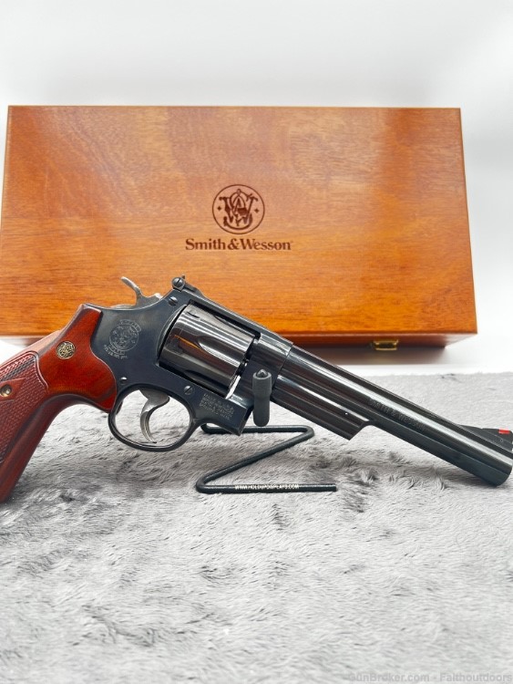 Smith & Wesson 29-10 W/ presentation box 6 1/2" Bright Blue 44 magnum-img-0