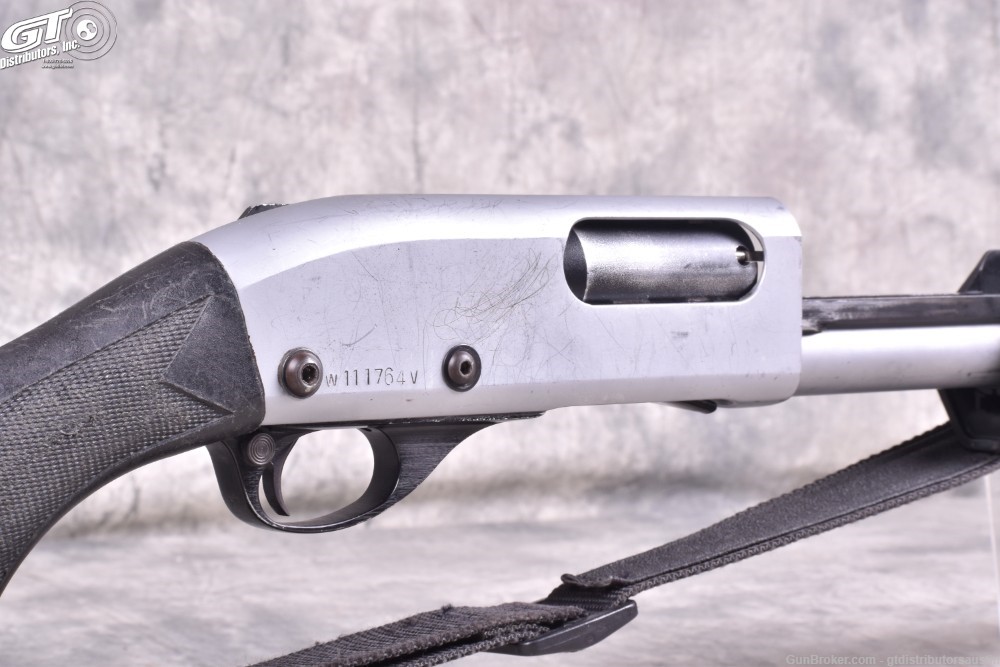 Remington 870 Magnum 12 Gauge (No barrel)-img-3