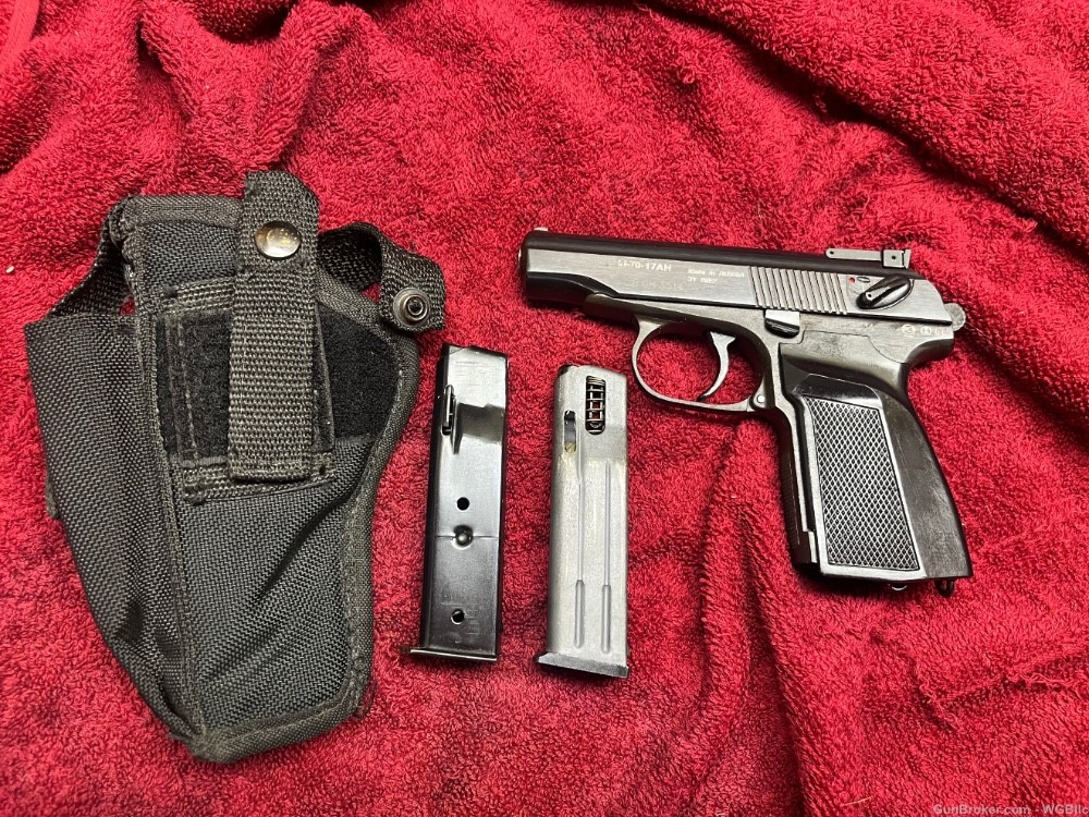 IJ70-17-AH Imez makarov .380 with 2 magazines and holster -img-0
