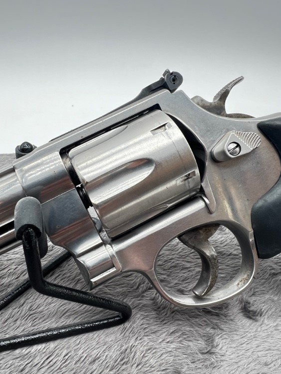 Smith & Wesson 629-5 Full lug, 5" 44 magnum-img-1