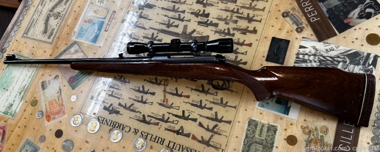 Winchester Model 70 Featherweight Pre-64 Made in 1959 Leupold Scope-img-7