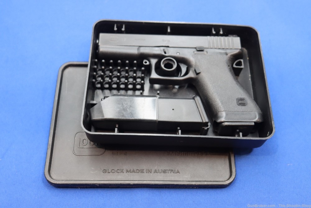 Glock Model G17 GEN1 Pistol NOV 1986 MFG 17 Gen 1 AUSTRIA 9MM BA S# VTH 86-img-0
