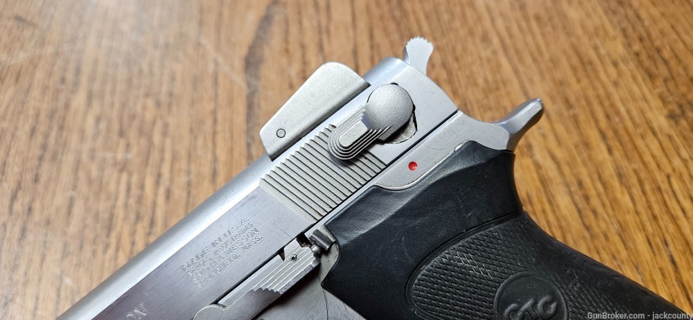 Smith & Wesson Model 5906, 9mm, 4 magazines-img-6