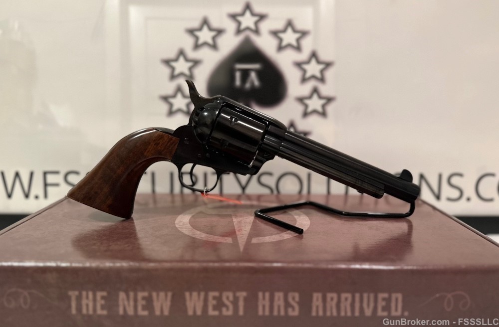 Taylor & Co Cattleman Revolver - 44 Mag! Last One!-img-0