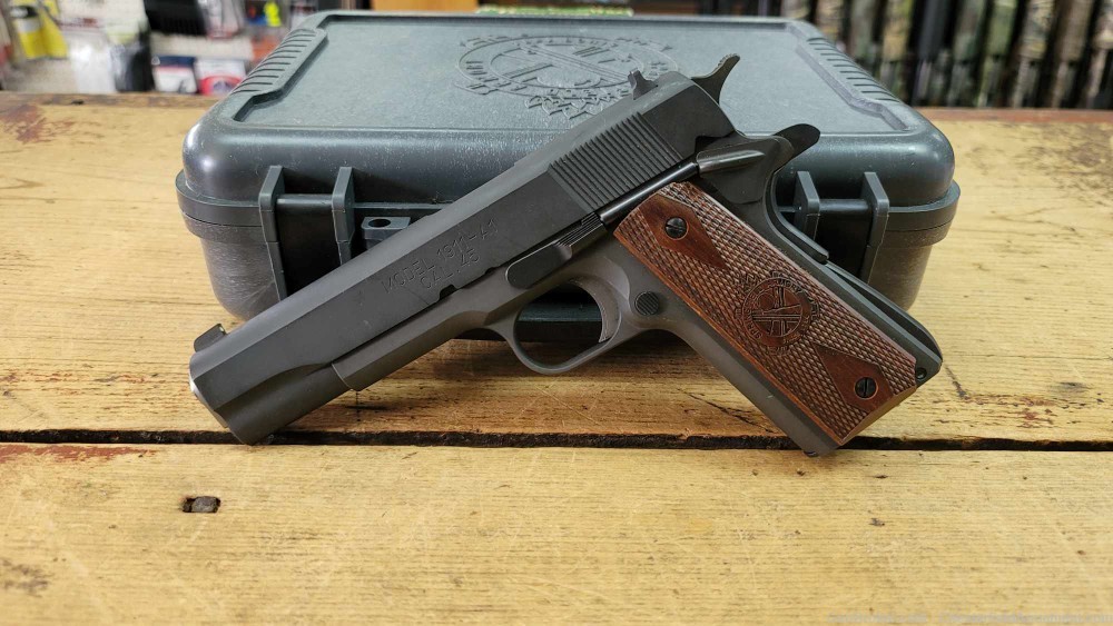Springfield 1911-A1 pistol .45 caliber with box and 2 extra mags-img-1
