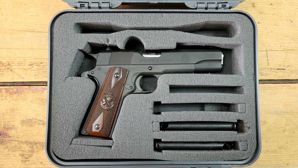Springfield 1911-A1 pistol .45 caliber with box and 2 extra mags-img-2