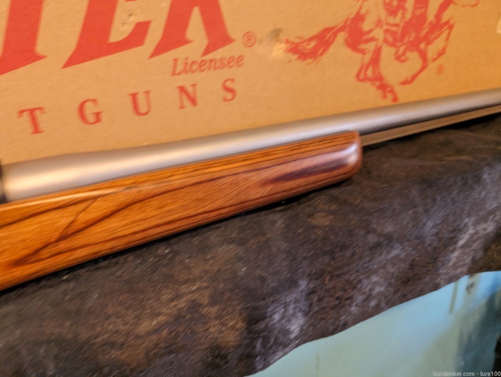 Winchester Model 70 SA COYOTE 22-250 STAINLESS Laminated Varmint w box-img-16