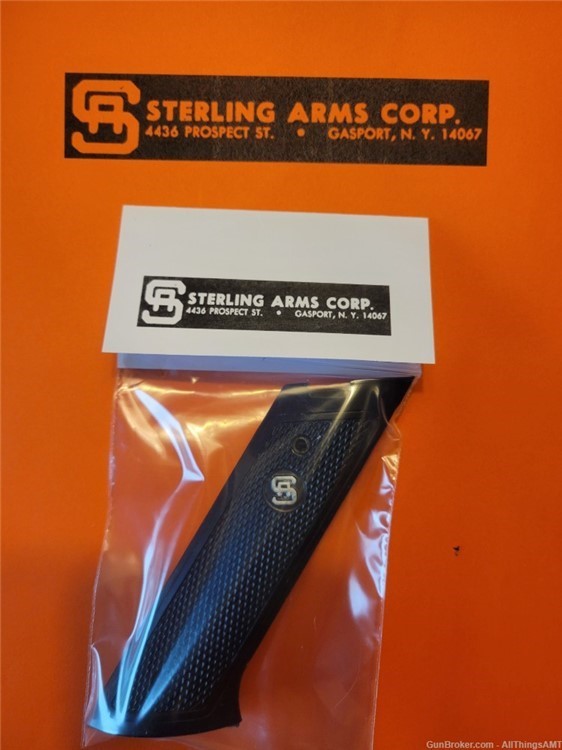 Sterling Arms 283 284 285 286 300 300L Husky Trapper Target black grips-img-0