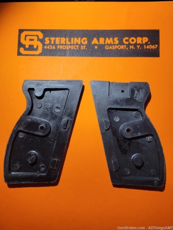 Sterling Arms 400 402 MK Mark II (380 or 25ACP) black faux wood pistol grip-img-2