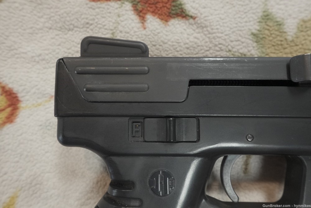 Intratec Tec-22 W/ Ruger BX-25 Magazine-img-3