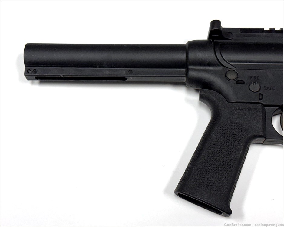 - Smith & Wesson S&W M&P15-22P 22LR AR-15  AR 8" Pistol w/ Optics --img-4