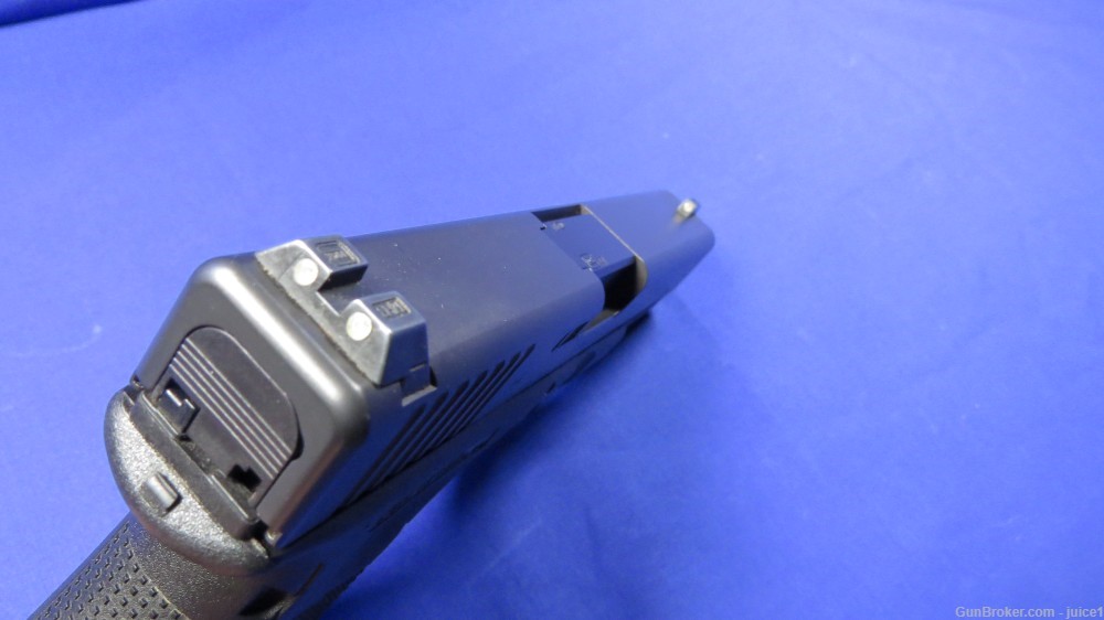 Glock 22 G22 Gen 4 .40S&W Semi-Auto Pistol – Glock Night Sights-img-12