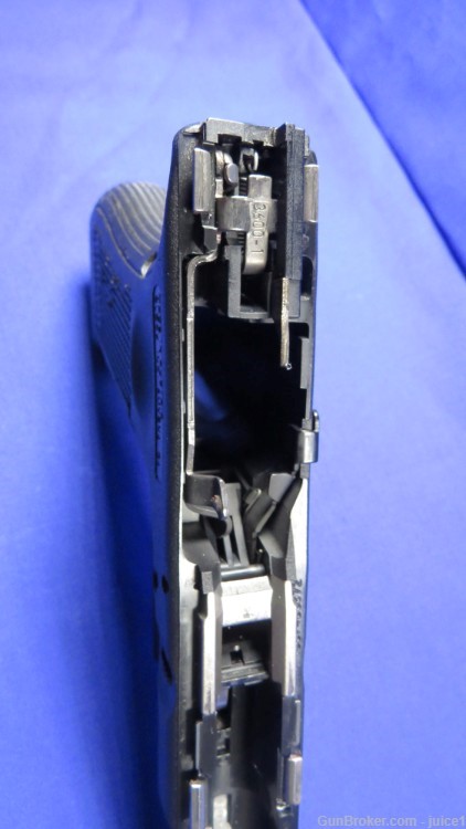 Glock 22 G22 Gen 4 .40S&W Semi-Auto Pistol – Glock Night Sights-img-16