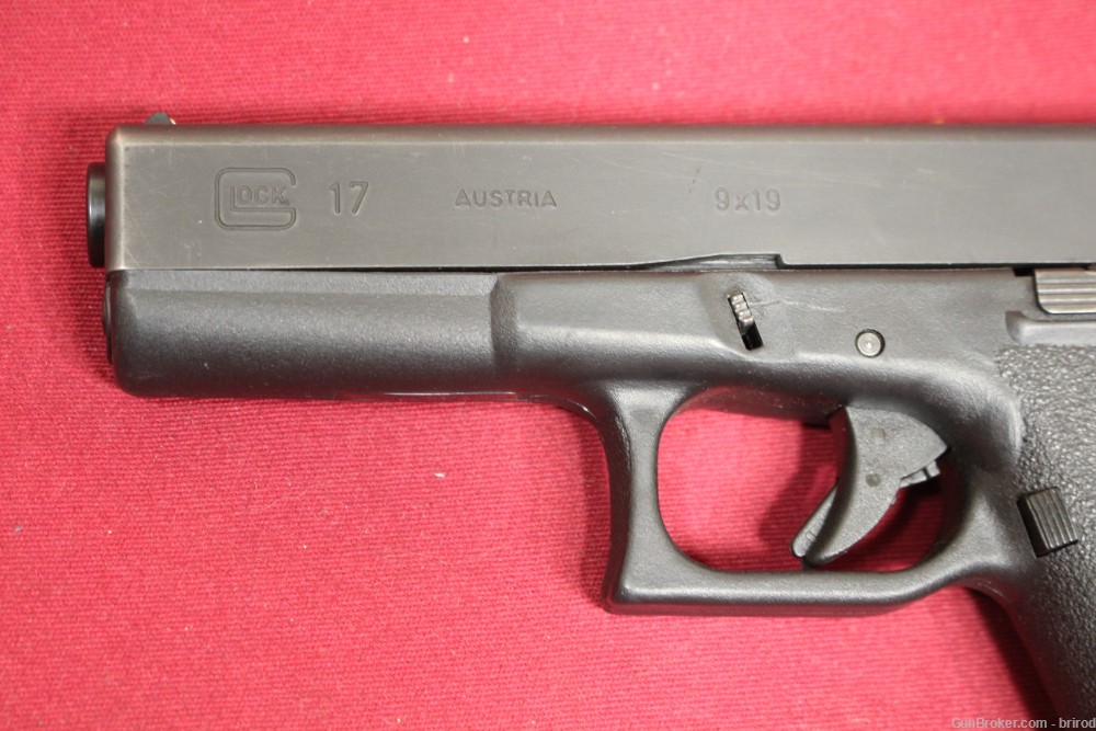 Glock 17 Gen 1 W/Date Code - 9mm Semi Auto Pistol, Austria Made - 1988-img-13