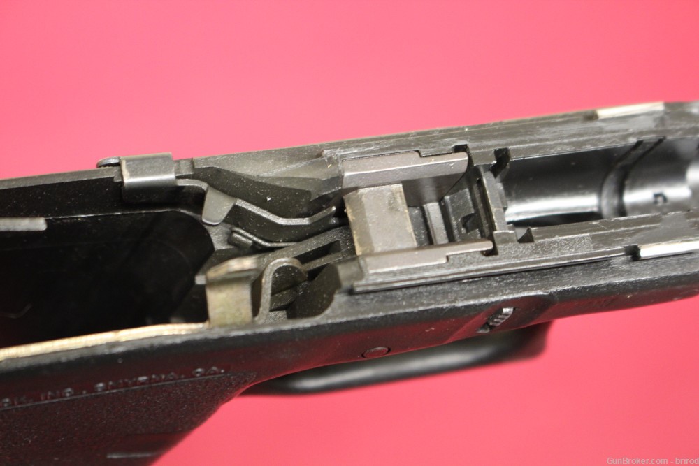 Glock 17 Gen 1 W/Date Code - 9mm Semi Auto Pistol, Austria Made - 1988-img-25
