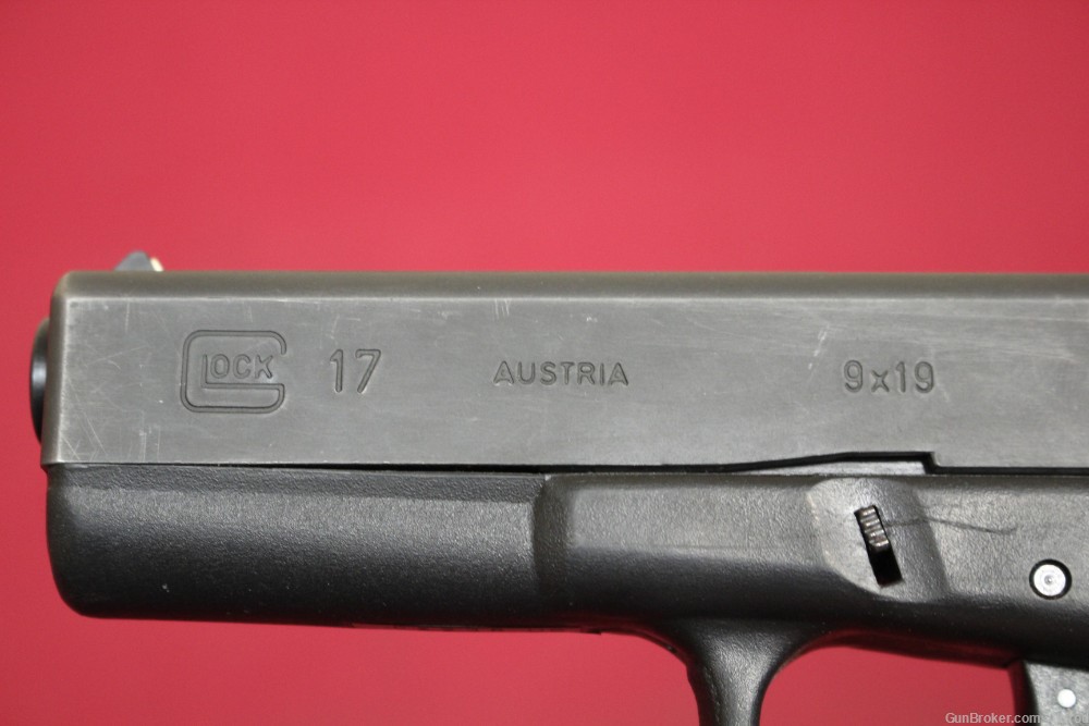 Glock 17 Gen 1 W/Date Code - 9mm Semi Auto Pistol, Austria Made - 1988-img-2