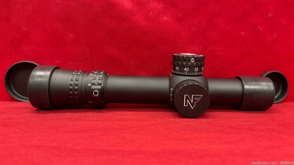 NightForce C600 NX8 1-8x24 F1 FC-MOA .5 MOA Illuminated Rifle Optic Scope-img-1