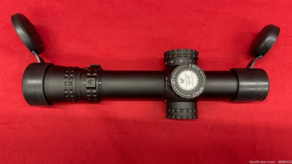 NightForce C600 NX8 1-8x24 F1 FC-MOA .5 MOA Illuminated Rifle Optic Scope-img-5