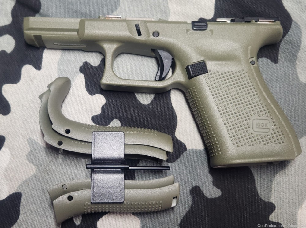 Glock G19  Complete frame 9mm Gen 5 19  BFG RARE Color  New-img-0
