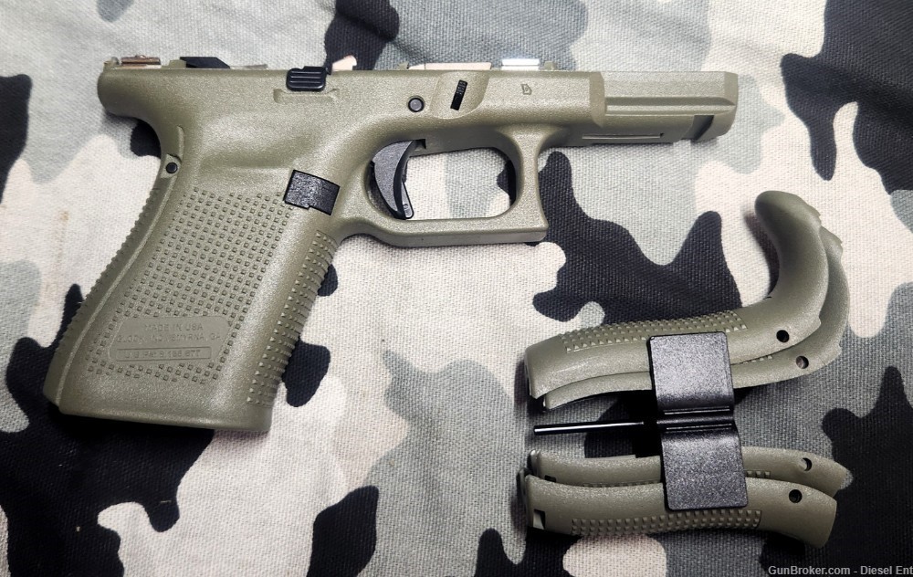 Glock G19  Complete frame 9mm Gen 5 19  BFG RARE Color  New-img-1