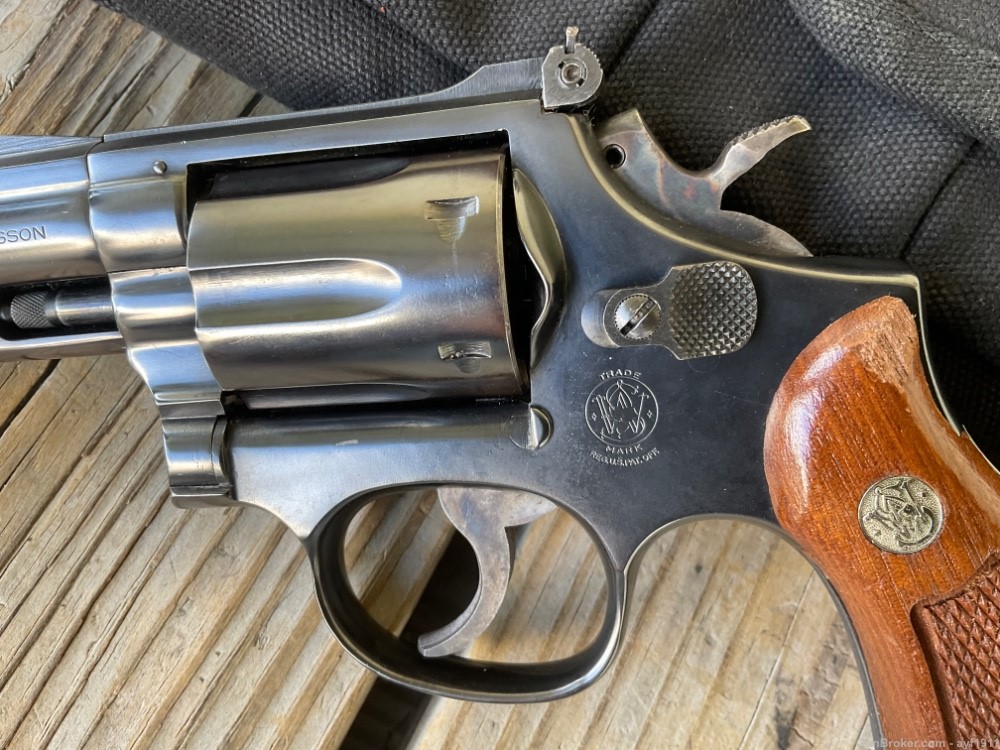 Smith & Wesson Model 19-4, .357 Magnum 2.5” Blue-img-2