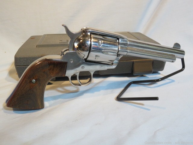 Ruger Original Vaquero, 45 Colt, 5.5" bl., Gunfighter grips-img-5