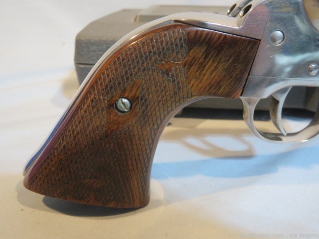 Ruger Original Vaquero, 45 Colt, 5.5" bl., Gunfighter grips-img-6