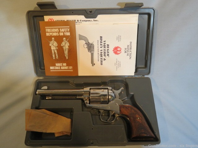 Ruger Original Vaquero, 45 Colt, 5.5" bl., Gunfighter grips-img-0