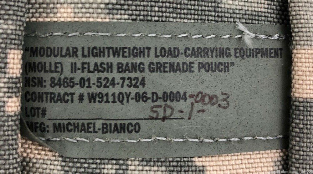 US Army Flash Bang Grenade Pouch, MOLLE-II / ACU, unissued-img-3