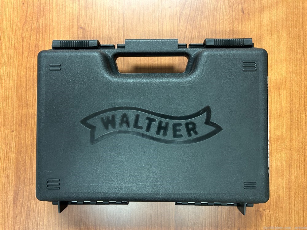 Walther CCP M2+ with a many extras included-img-7