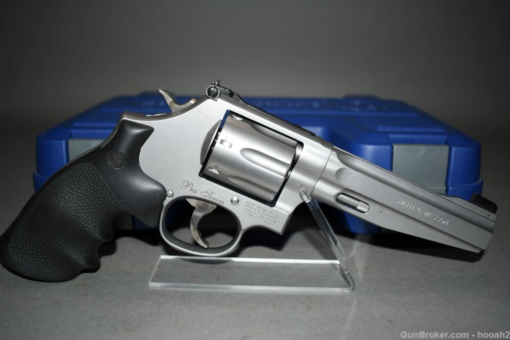 Nice Smith & Wesson 686-6 Plus Pro Series 5" Revolver 357 Magnum W Case-img-0