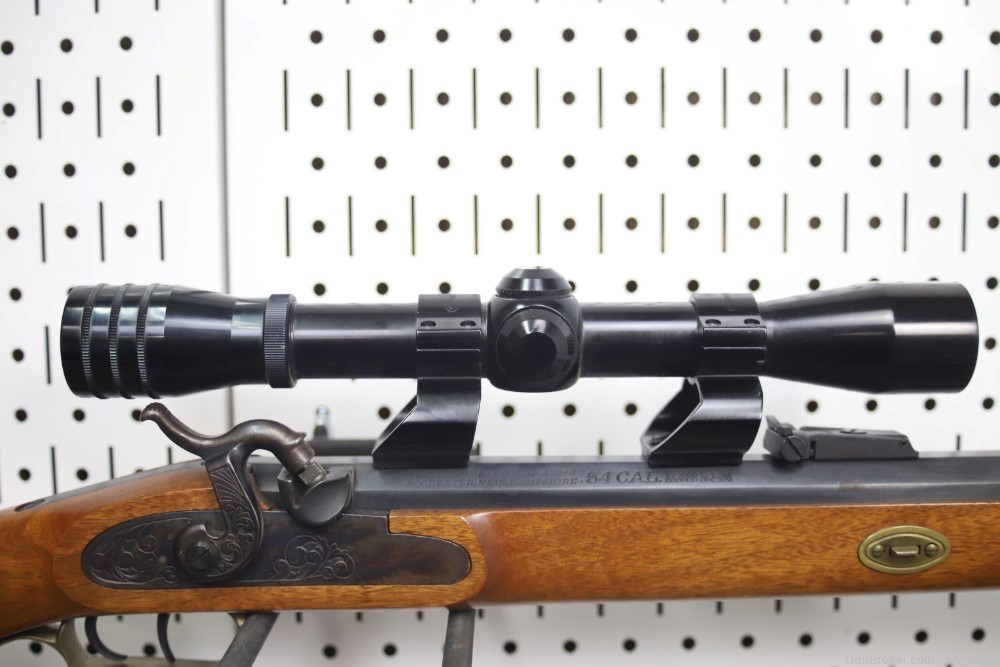 Thompson Center 54cal Muzzleloader with Scope-img-11